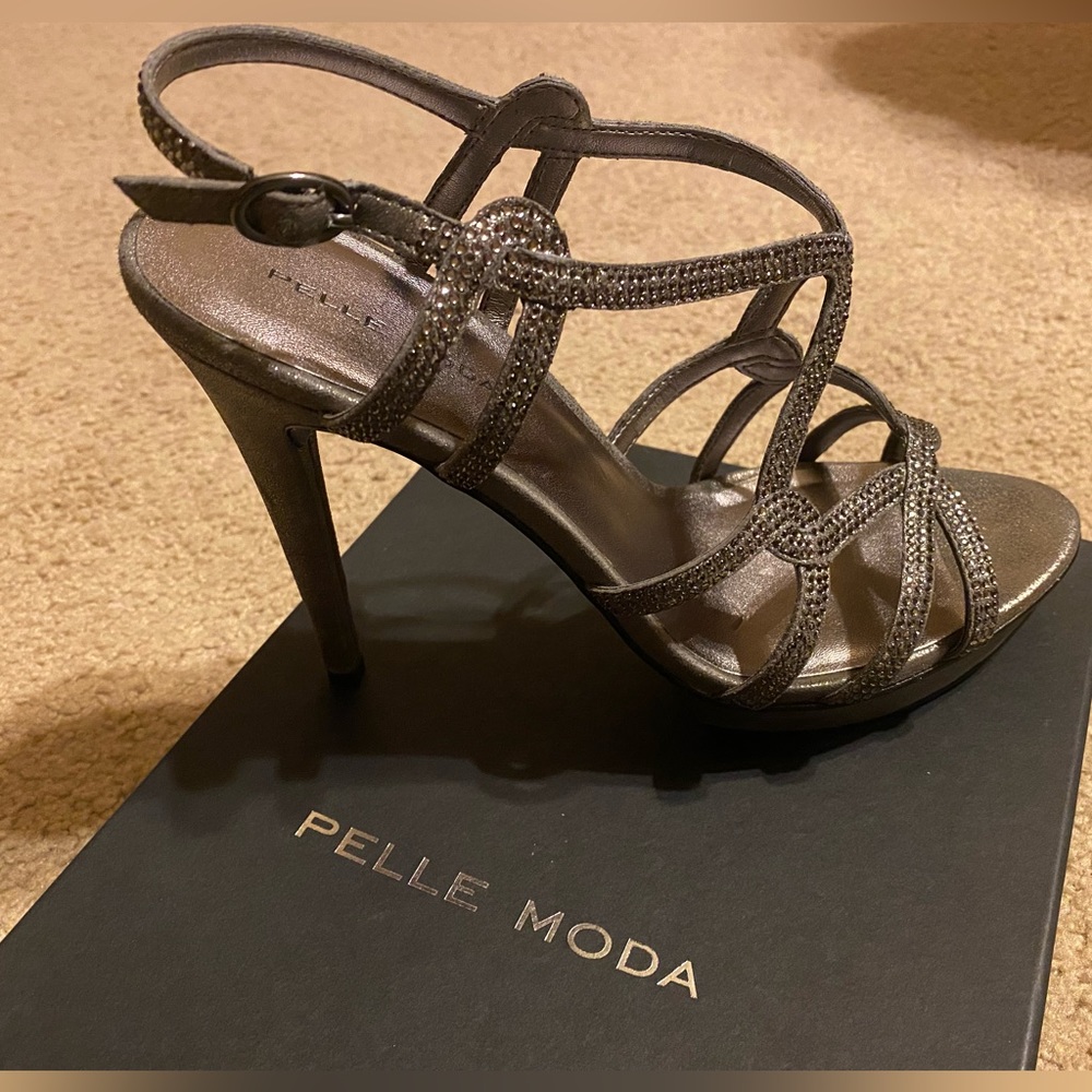 Pelle Moda heels